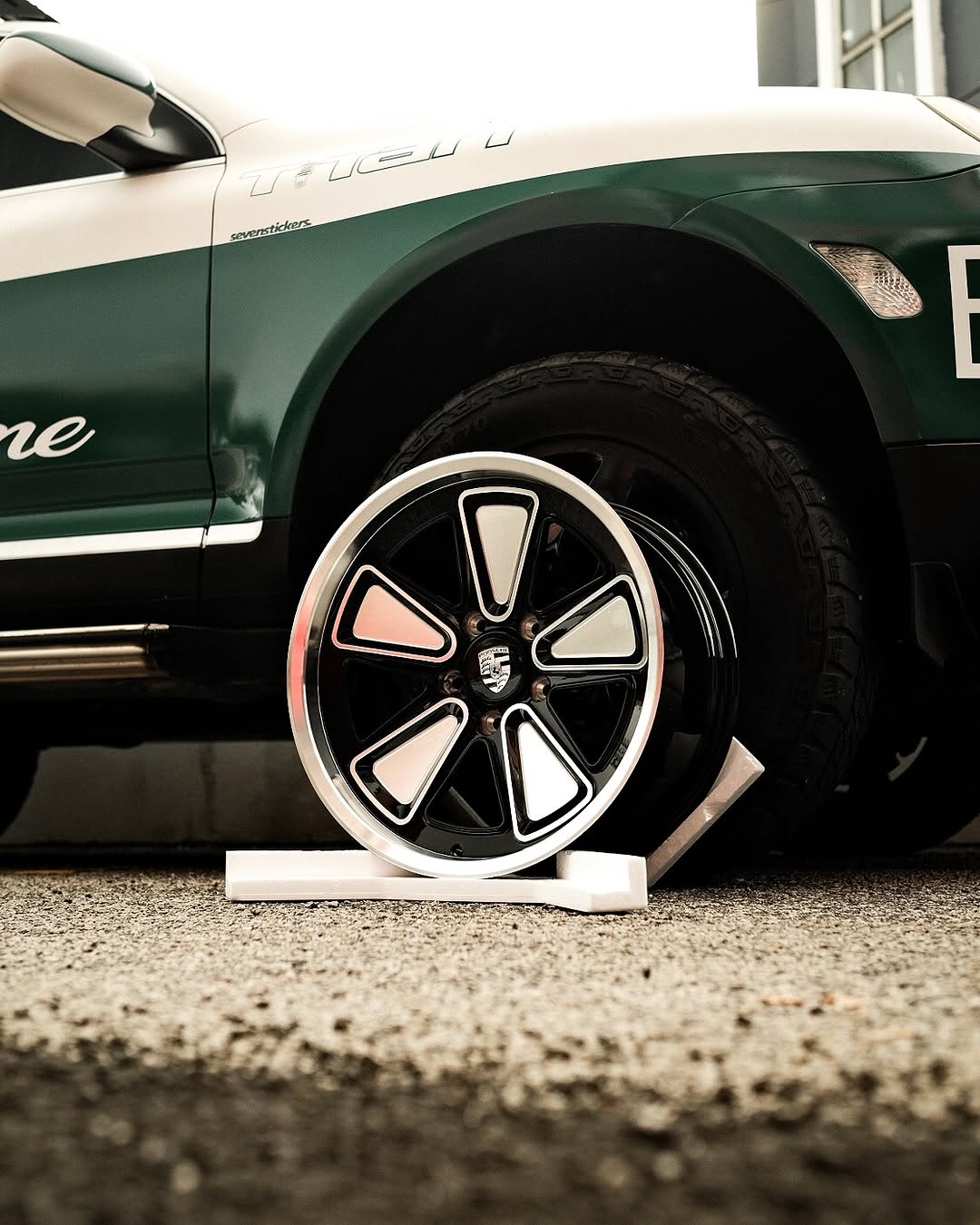 akioverland 5x130 fuch reimagined offroad wheels on lifted cayenne 955