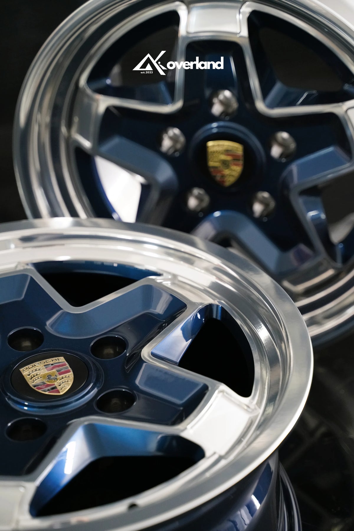 Midnight blue and polished lip 2-piece forged cookie cutter wheel, custom width and offset, AkiOverland 5x130