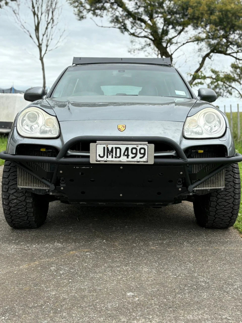 Lifted Porsche Cayenne 955 Turbo front view with tubular bumper