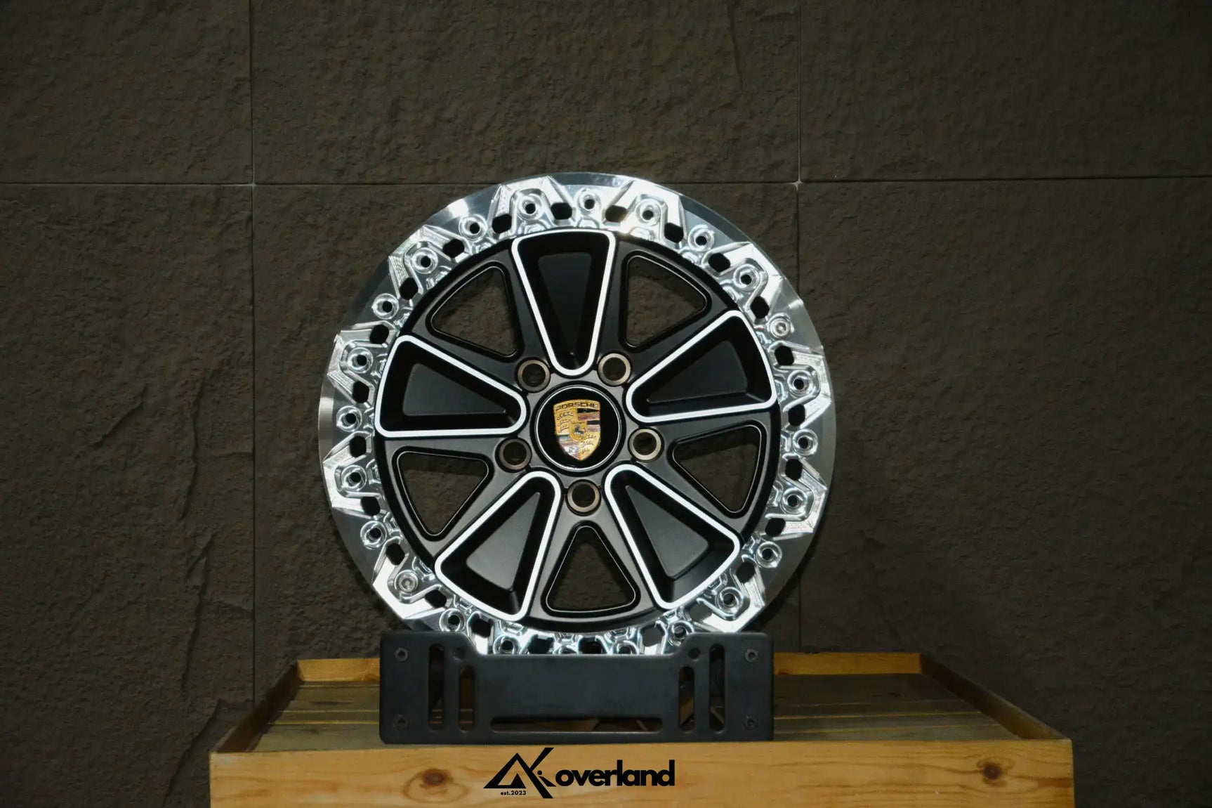 Forged aluminum monoblock offroad wheel for lifted Porsche Cayenne build by Akioverland