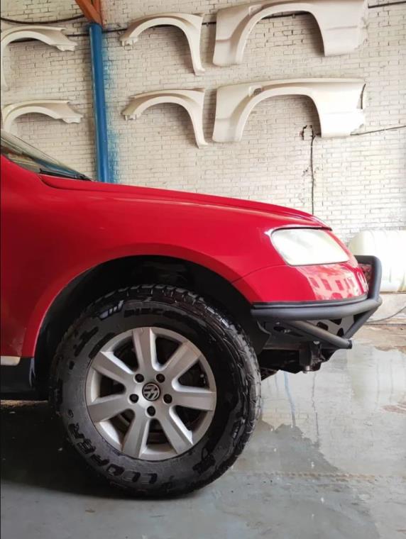 7L VW Touareg with off-road bumper
