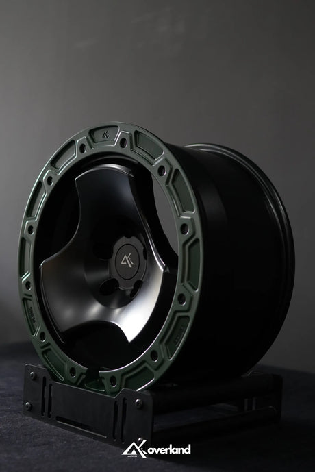 3 spoke forged wheel design Peaks for Range Rover custom build