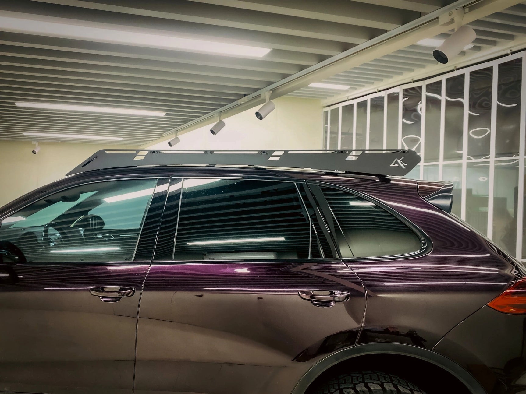 Akioverland porsche cayenne 958 roof rack side view 