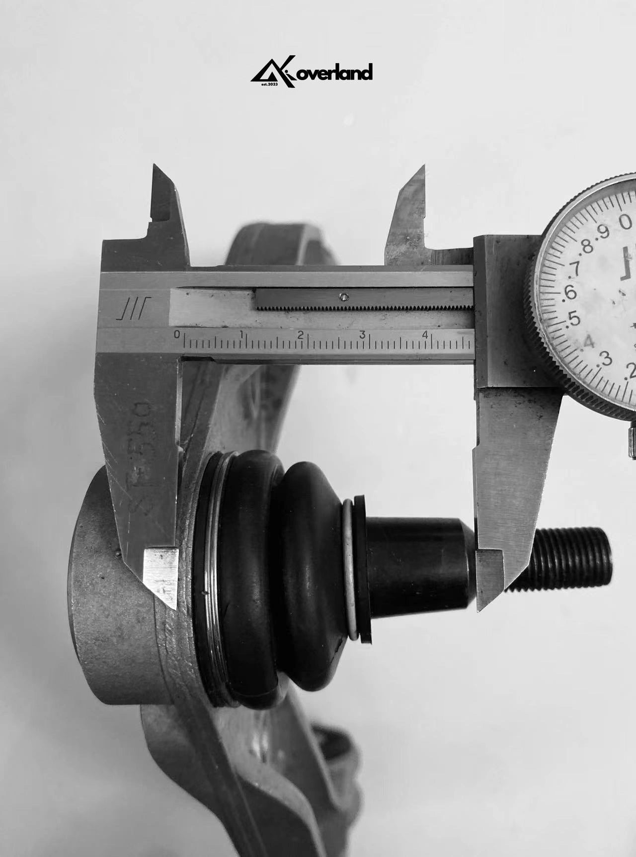 Akioverland Tubular Upper Control Arm for Lifted Cayenne, Touareg, Q7