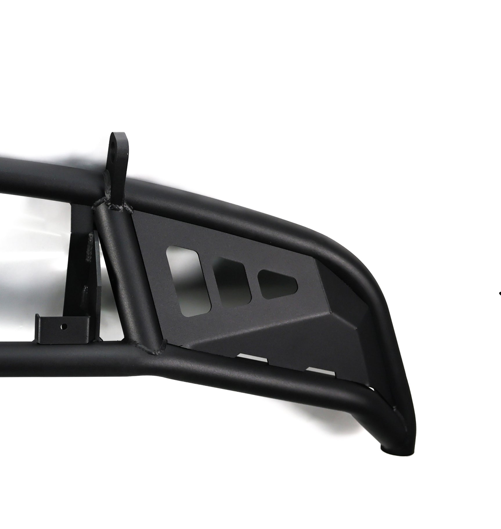 Close-up of heavy-duty Cayenne 955 off-road bumper with detachable bull bar