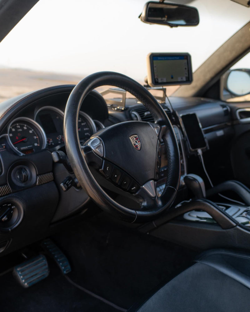 Lifted porsche Cayenne 957 GTS design edition interior black