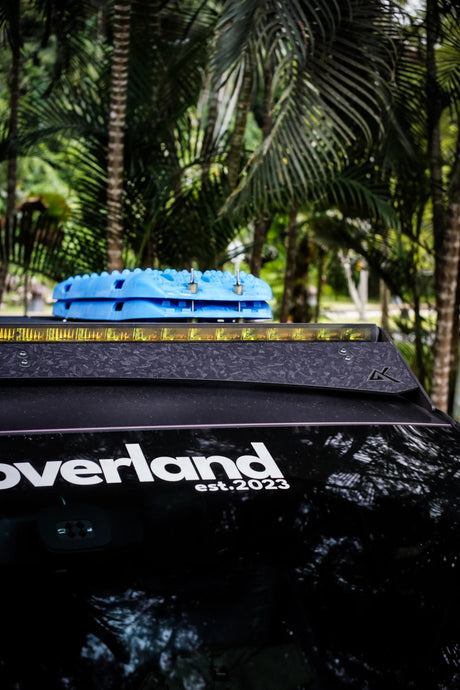 Akioverland Gen 1 Porsche Cayenne 955 957 VW Touareg super slim Aluminium modular roof rack with lightbar and traction board