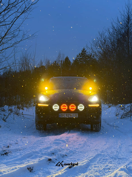 Lifted Porsche Cayenne night drive Akioverland Porsche Cayenne 958 off road snow lights