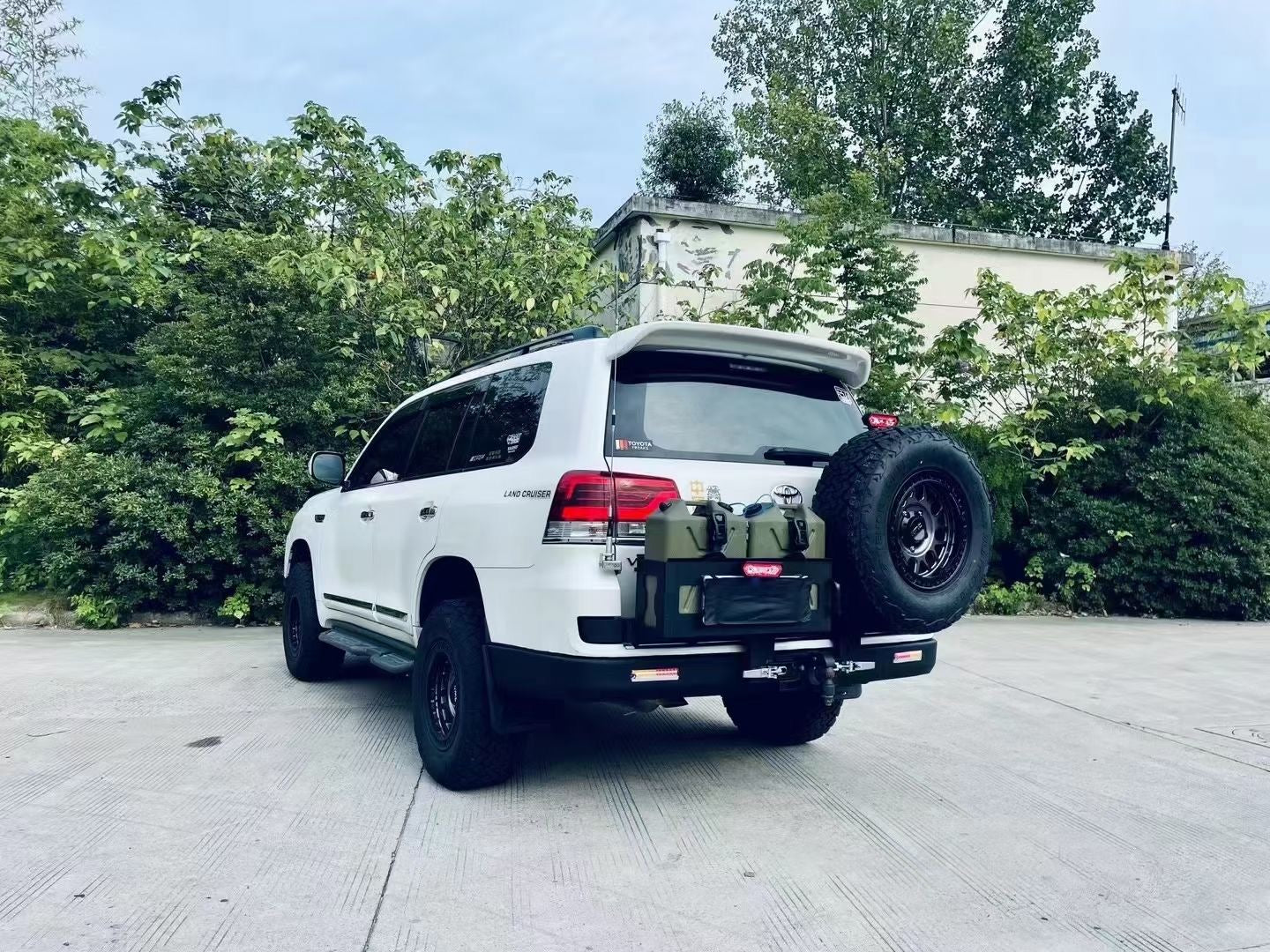 Toyota Landcruiser 200 series – AkiOverland