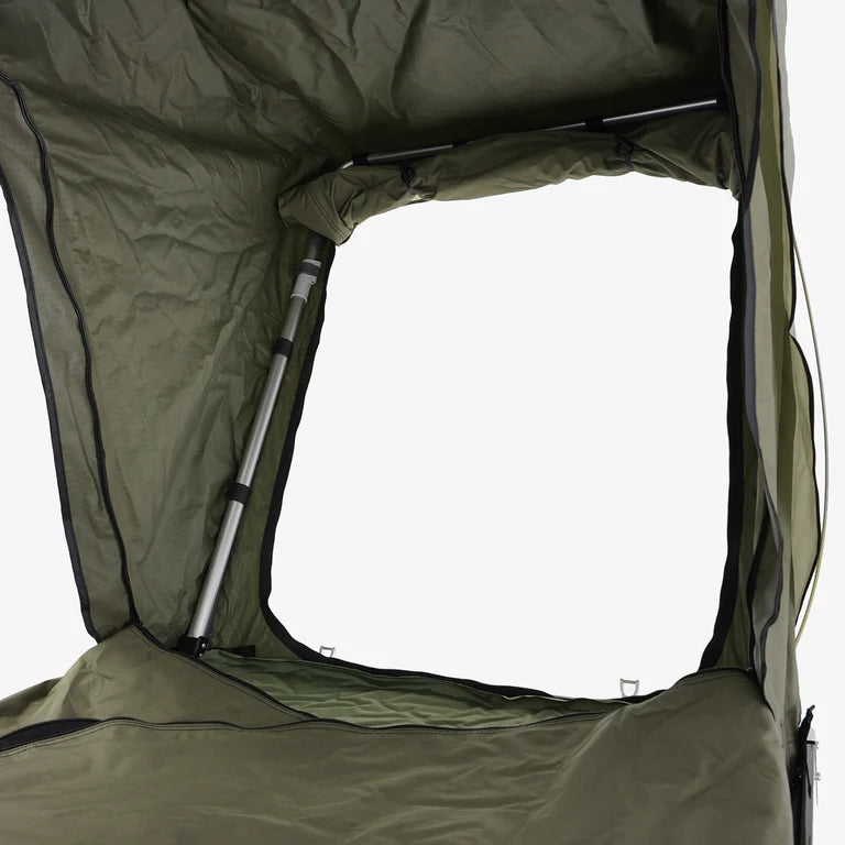 Inspired Overland Stargazer Solo U bar frame detail, reinforced support that increases headroom in a lightweight carbon fiber rooftop tent