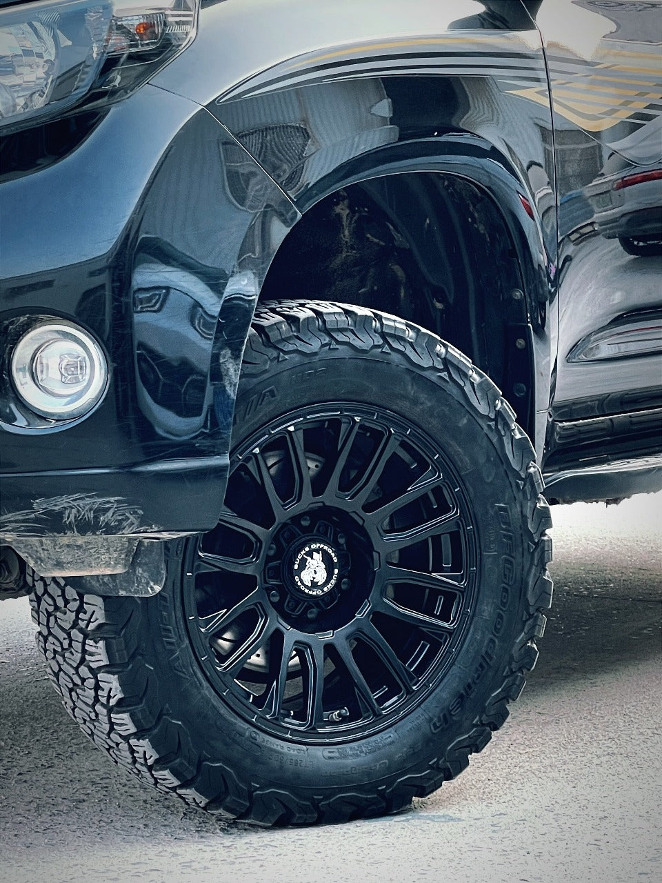 bucks offroad wheels b501 black on black Toyota Prado 150
