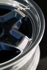 AkiOverland forged cookie cutter 2-piece wheel for classic Porsche 911, midnight blue with polished machined lip