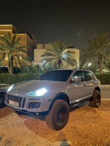 Porsche Cayenne 957 Turbo overland build in Kuwait, fitted with Akioverland's 3.5" Flagship Air Lift Kit (V3 drop)