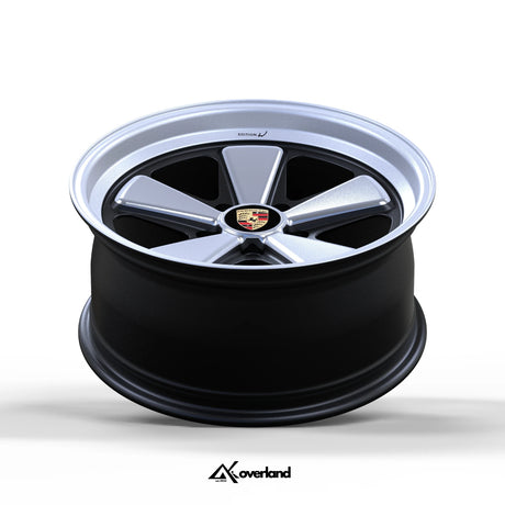 AkiOverland Edition W wheel face showing its refreshed Fuchs-inspired contouring