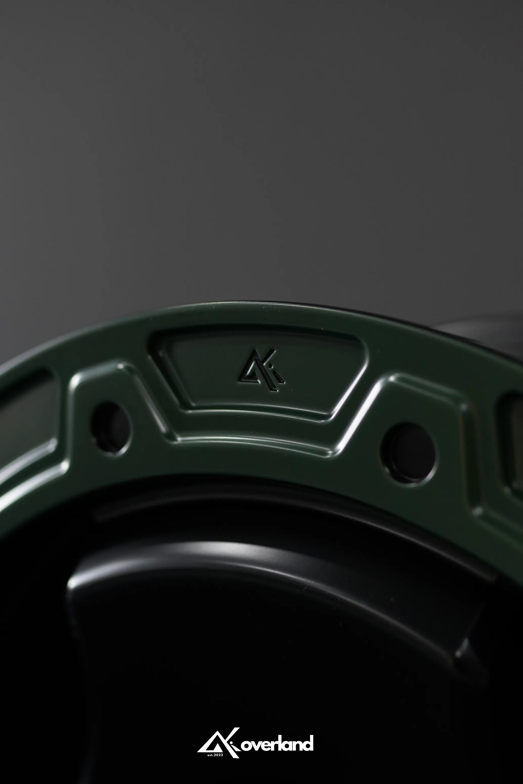 AkiOverland Peaks 5x120 forged 3 spoke range rover wheel branding and engraving detail close up