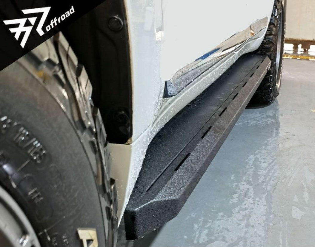 Toyota LC200 Side Step – AkiOverland