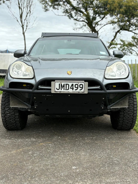 Lifted Porsche Cayenne 955 Turbo front view with tubular bumper