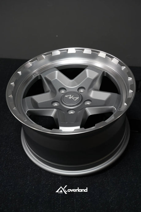 Porsche Cayenne forged Cookie Cutter wheel close up detail