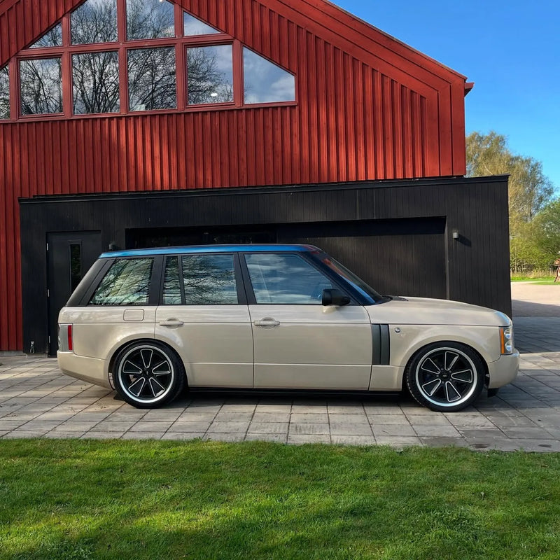 Range Rover Tesla restomod feat Fuchs Reimagined Wheels